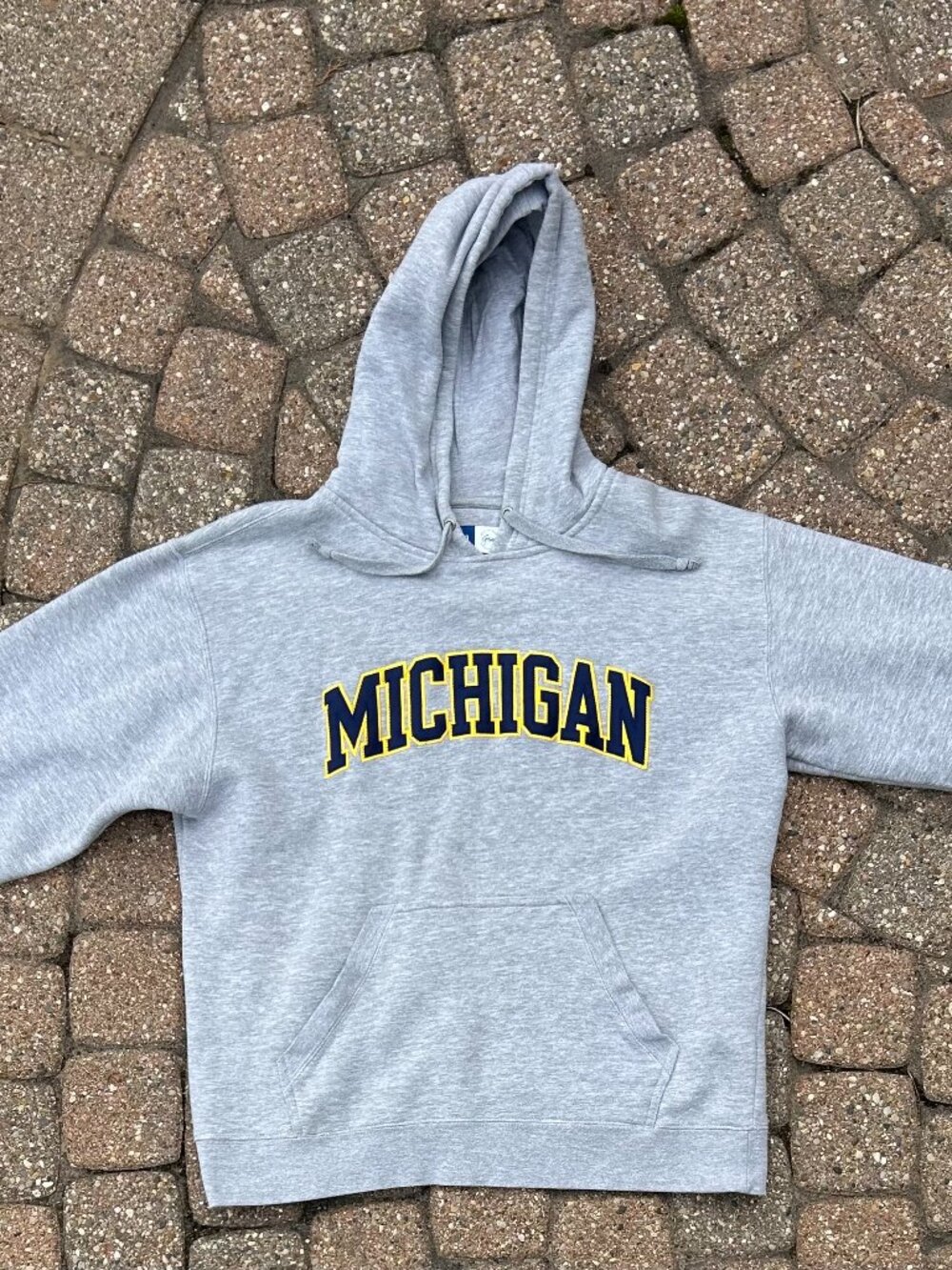 University of Michigan Embroidered Hoodie Sz L Big Cotton Brand